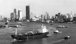 RedBoat.gif (14275 bytes)